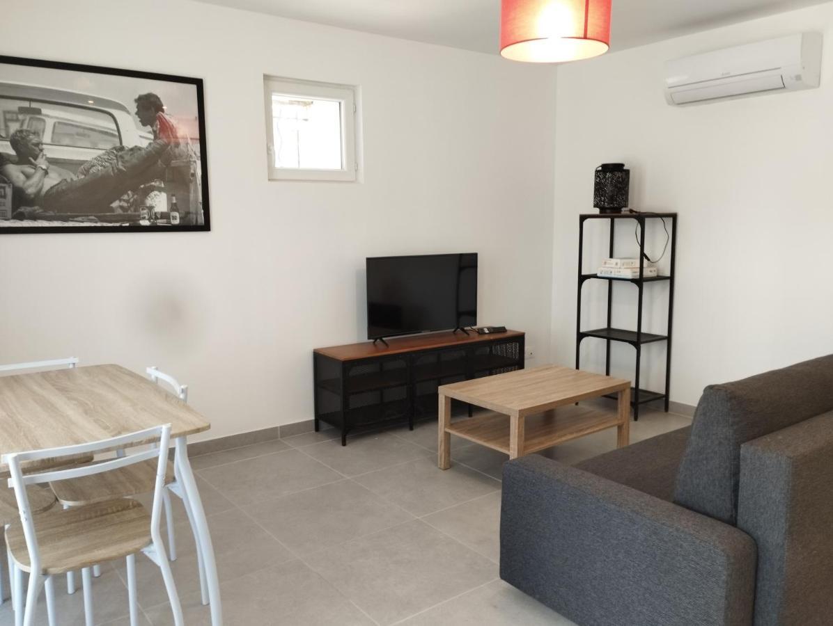 Appartement Meuble Et Tout Confort, Au Milieu De La Campagne Saint-Paul-Trois-Châteaux Exteriör bild